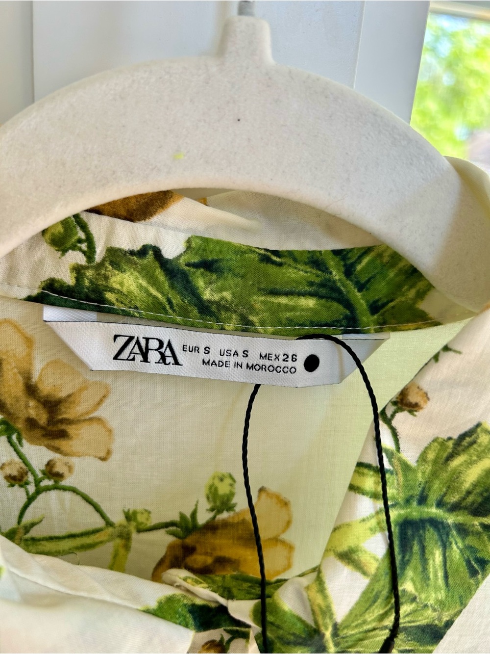 Zara limited edition maxi dress w/ cream & palm print. Size USA Small - Picture 7 of 8